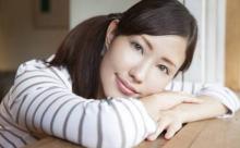【悲報】女さん｢この赤い服と青い服、どっちが良い？｣