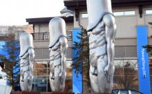 韓国さん、平昌五輪会場にとんでもないオブジェを建ててしまう