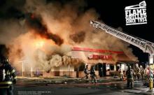 【悲報】バーガーキング、直火焼きを証明するため、火事になった店舗の写真を広告に使う 	
