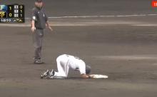 【悲報】巨人ビヤヌエバ、上沢の牽制球が直撃し交代