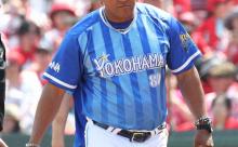 ラミレス監督「流れが広島に行っている何かを変えないと」→2回で捕手交代