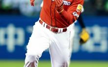 カープ鈴木誠也(三冠王候補)、盗塁王争いにも参戦するwwwww