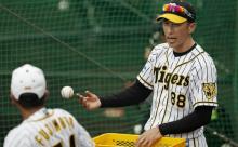 阪神矢野監督「鳥谷は全試合いい場面で使う」