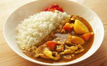 J( ‘ｰ`)し「今夜はカレーよ」彡(^)(^)｢｣ﾄﾞﾀﾄﾞﾀﾄﾞﾀ(階段を駆け下りる音)