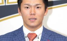 【画像】オリ山本由伸「しっかり評価していただいて満足しています(死んだ目)」 	