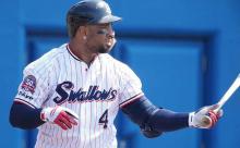 バレンティン、SBと契約合意　年俸5億円の2年契約の見込み