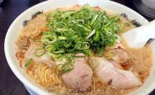 【画像】「背脂100％」のラーメンがついに見つかるwww