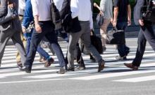 日本「社会人は黒髪！！ヒゲも禁止！！」←これwwwww