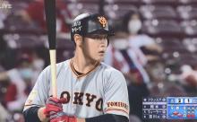 岡本和真(24).264(19位) 18本(1位) 45点(1位) OPS.929(4位)←こいつ