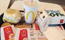 【画像】ワイ、朝からマックを沢山食べてしまう