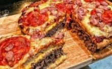 【画像】アメリカ人「ピザも食いたいけどハンバーガーも食いたいなぁ…せや！」