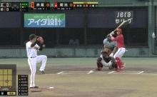 【巨人対広島24回戦】巨人・赤星の腰付近にライナーが直撃、一時治療に下がる
