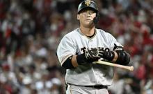 中田翔さん、チャリで転けて右手骨折　包帯グルグル巻きに「どうせ誰か殴ったって言われるんやろ」