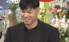 【阪神】ぽつんと座る佐藤輝明選手