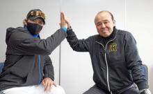 阪神・岡田顧問「普通にやったら勝てるよ」日本ハム・新庄監督「辞めますよ、勝ったら！」「采配メモってましたもんね」