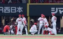 カープ矢野＆ファビ衝突エラーで逆転負け。森下8回1自責！モンテロ適時打×2で反撃も上位打線0安打で敗戦【広島2-5阪神/試合結果】