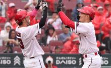 カープ矢野雅哉、西武武内から1号ホームラン！55試合目で今季初アーチ！！