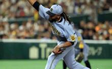 【阪神】２ホールド目のドリスが日本記録の石井にエール「どんどん上回れる選手だと思う」