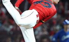 カープ島内、球団記録タイの115ホールド達成！今村猛と「数字だけでも並べたのはすごく嬉しい」