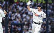 元カープデビッドソン、KBOで中継ぎ登板ｗｗｗ【史上初外国人野手登板】